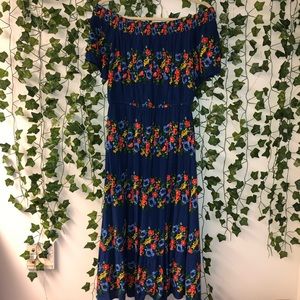 Off-the-Shoulder Floral Midi Dress 🌿